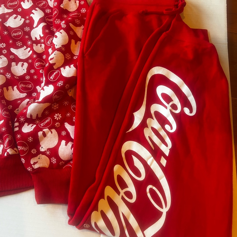 Coca Cola Polar Bear Sweat Outfit - Picture 3 of 3